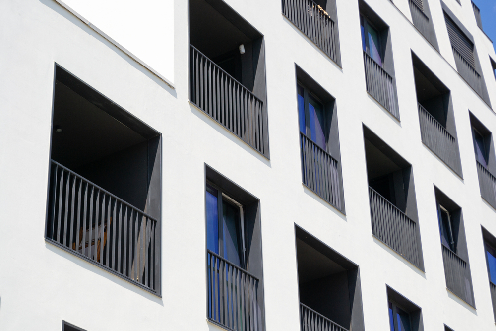 Jakie dokumenty są potrzebne do sprzedaży mieszkania?