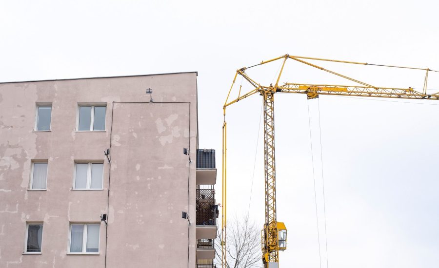 Jak rynek „weryfikuje” wartość mieszkania